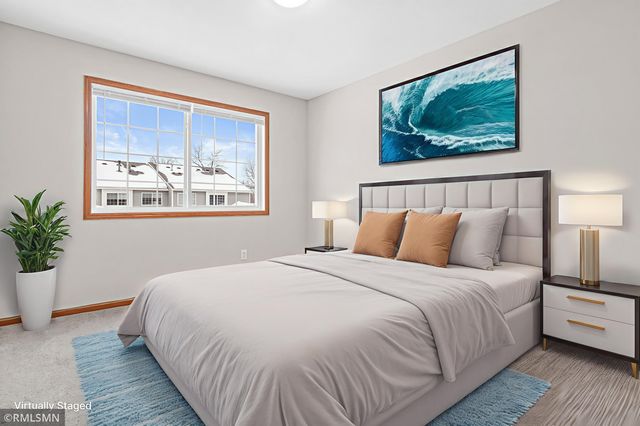 6983 21st Street N, Oakdale, MN 55128