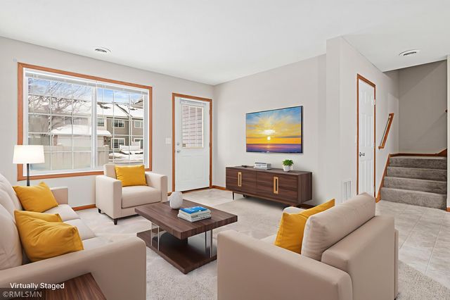 6983 21st Street N, Oakdale, MN 55128