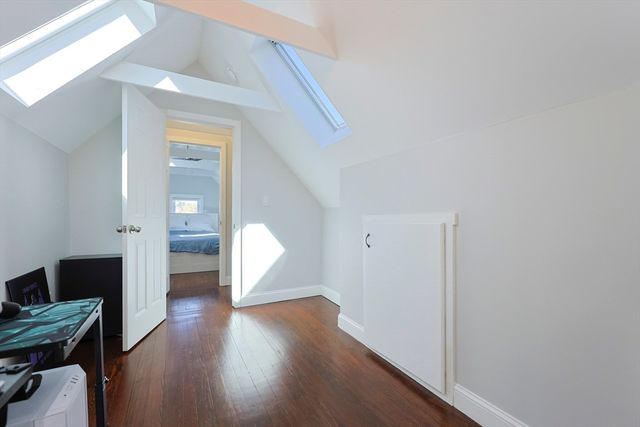 112 Roslindale Ave 2, Boston, MA 02131