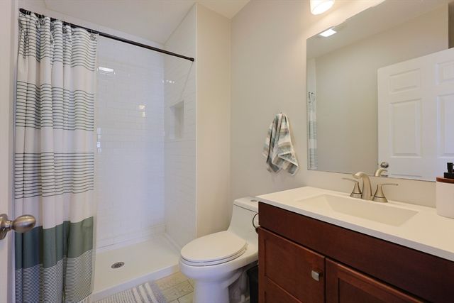 112 Roslindale Ave 2, Boston, MA 02131