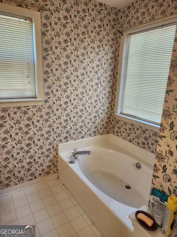 125 Crest Mont Drive, Macon, GA 31206