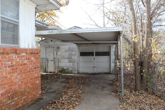 1325 S Dewey Avenue, Bartlesville, OK 74003