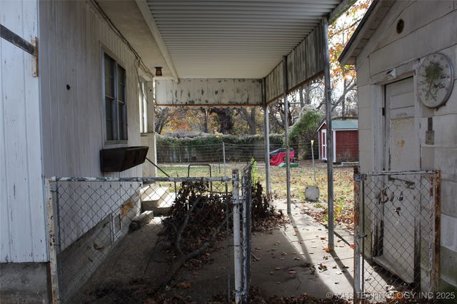 1325 S Dewey Avenue, Bartlesville, OK 74003