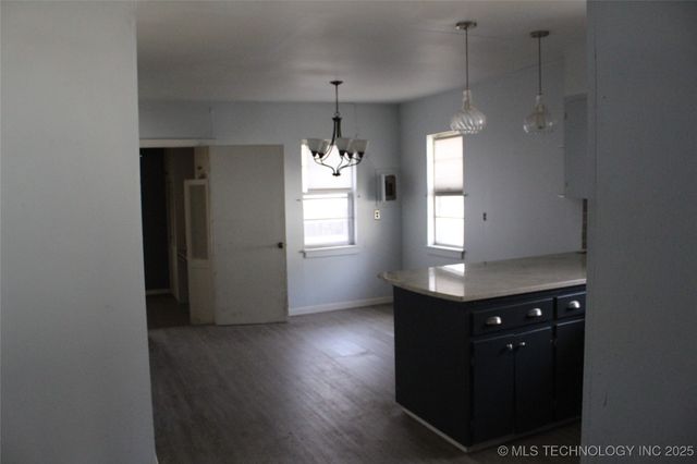 1325 S Dewey Avenue, Bartlesville, OK 74003