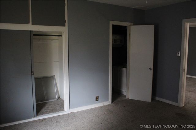 1325 S Dewey Avenue, Bartlesville, OK 74003