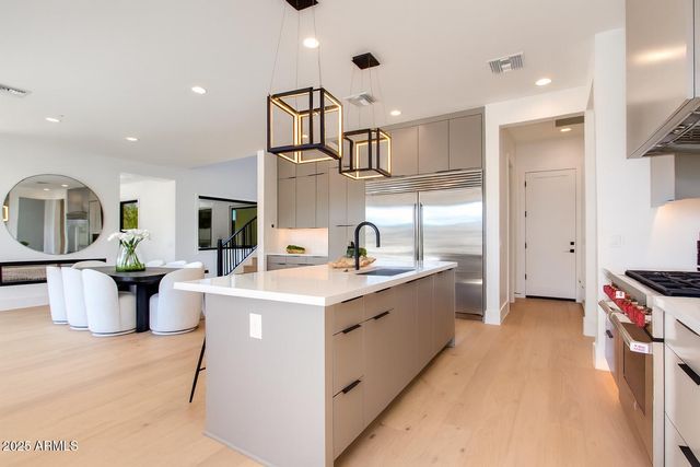 8509 E Malcomb Drive, Scottsdale, AZ 85250