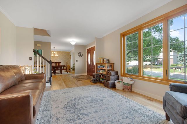 9007 Princeton Road, Woodbury, MN 55125
