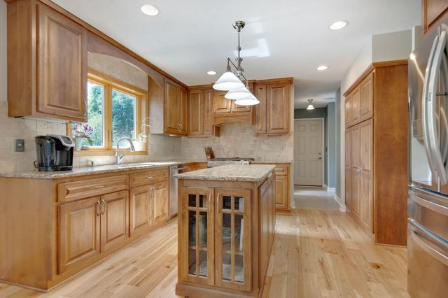 9007 Princeton Road, Woodbury, MN 55125