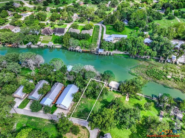 1155 Ethel, Seguin, TX 78155