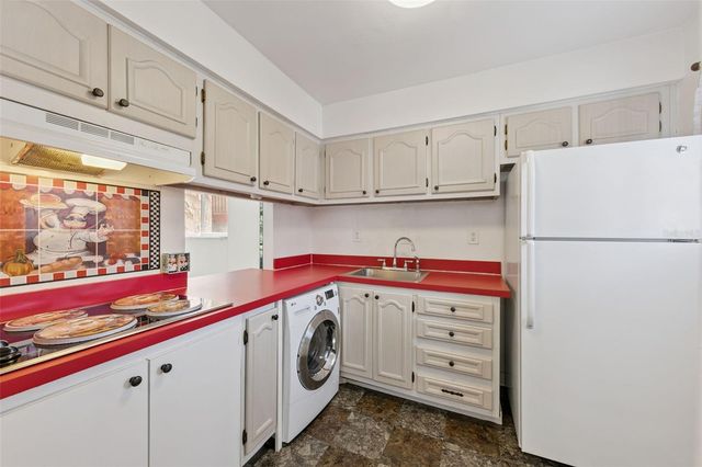 2854 N POWERS DRIVE 98, Orlando, FL 32818