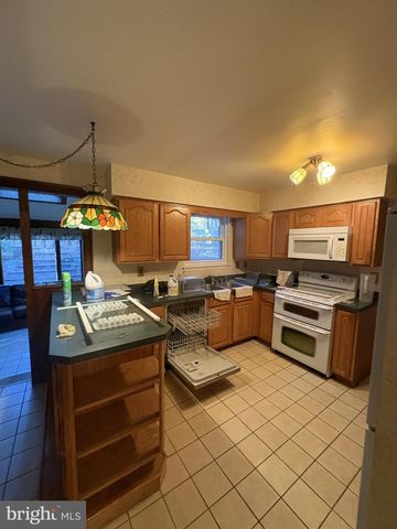 61 BRADFORD WAY, Voorhees, NJ 08043