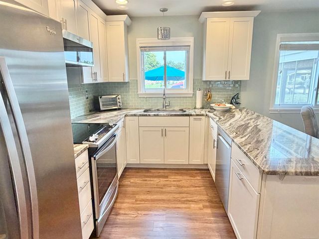 41304 Clairpointe St Street, Harrison Twp, MI 48045