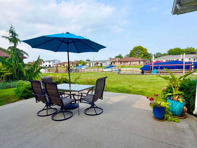 41304 Clairpointe St Street, Harrison Twp, MI 48045