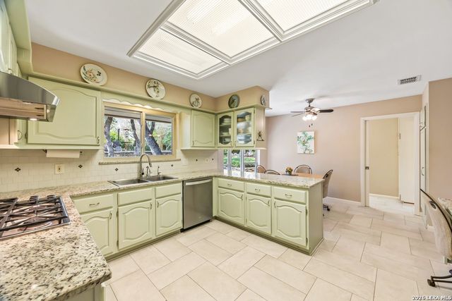 9106 Sundew Cir, Garden Ridge, TX 78266