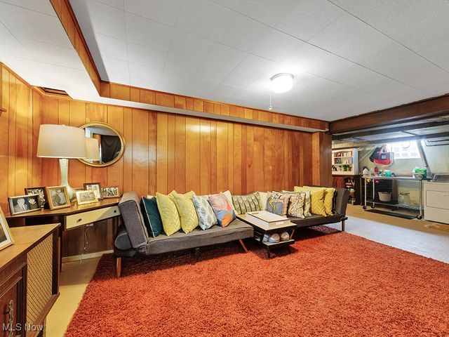 449 N Hambden Street, Chardon, OH 44024