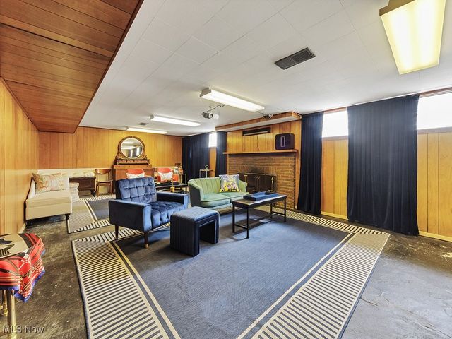 449 N Hambden Street, Chardon, OH 44024