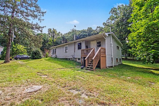 6N872 Fox River Avenue, St. Charles, IL 60174