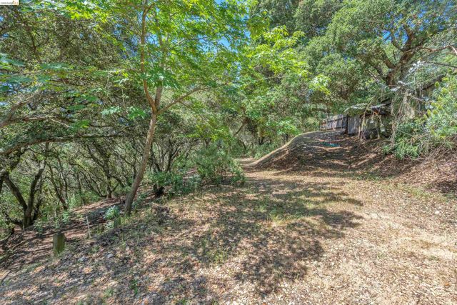 7001 Monte Verde Rd, El Sobrante, CA 94803