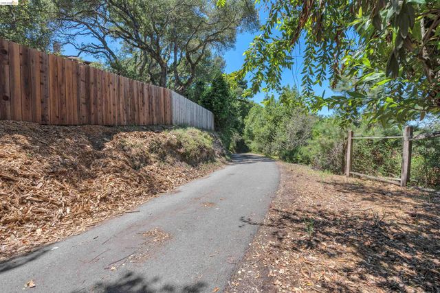 7001 Monte Verde Rd, El Sobrante, CA 94803