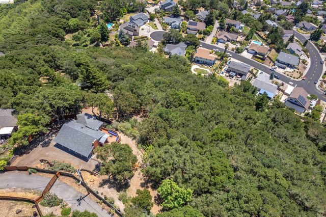 7001 Monte Verde Rd, El Sobrante, CA 94803