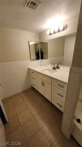 1909 High Valley Court 107, Las Vegas, NV 89128