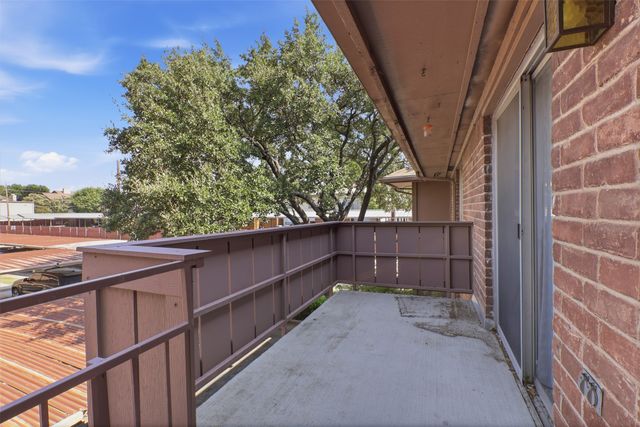 10526 Stone Canyon Road 201, Dallas, TX 75230