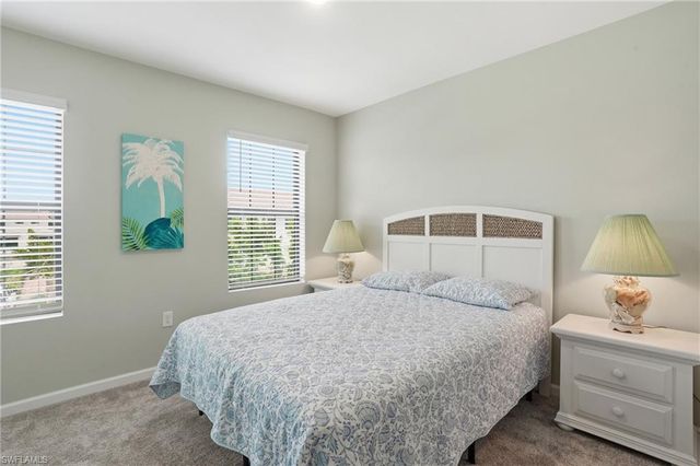 1516 Fells Cove LN, Cape Coral, FL 33909
