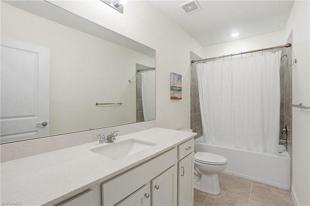 1516 Fells Cove LN, Cape Coral, FL 33909