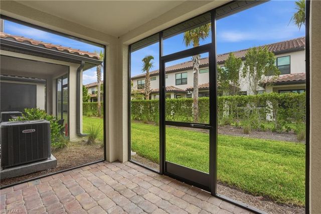 1516 Fells Cove LN, Cape Coral, FL 33909