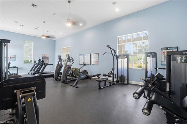 1516 Fells Cove LN, Cape Coral, FL 33909