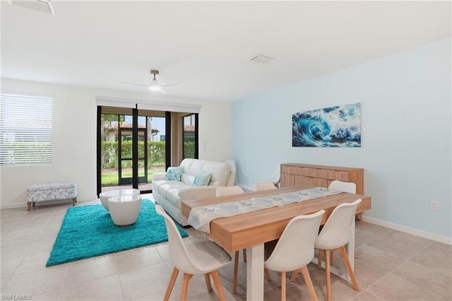 1516 Fells Cove LN, Cape Coral, FL 33909