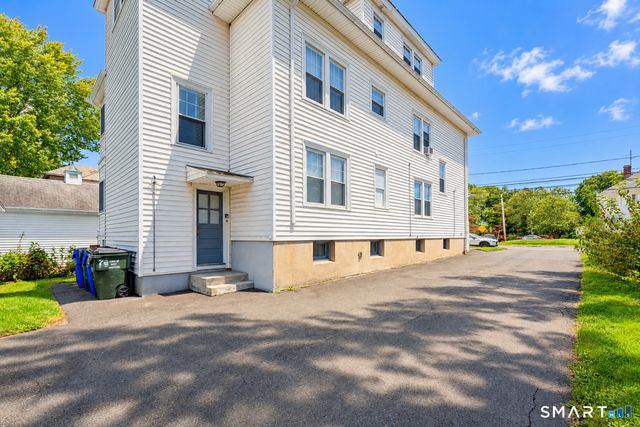 78 Lancaster Road 3, West Hartford, CT 06119