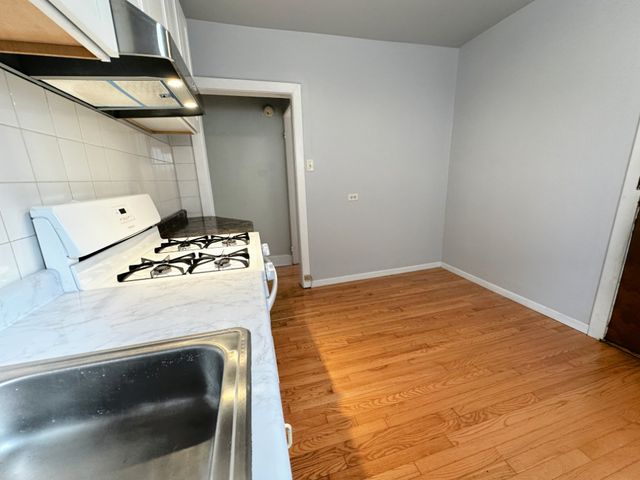 4010 N Bernard Street 7, Chicago, IL 60618