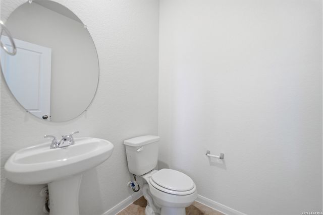 9005 Hazel Birch, Elmendorf, TX 78112