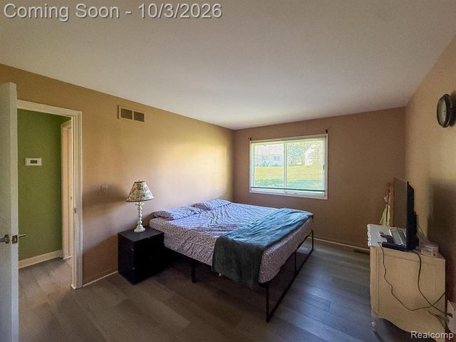 1580 Colony Drive, Rochester Hills, MI 48307
