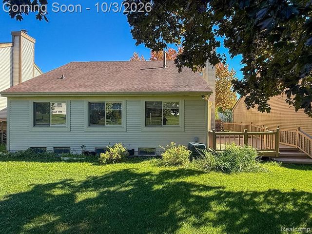 1580 Colony Drive, Rochester Hills, MI 48307