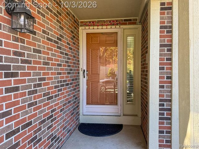 1580 Colony Drive, Rochester Hills, MI 48307