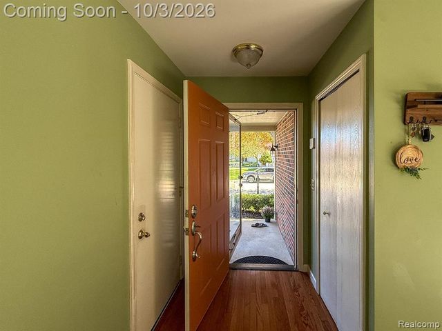 1580 Colony Drive, Rochester Hills, MI 48307