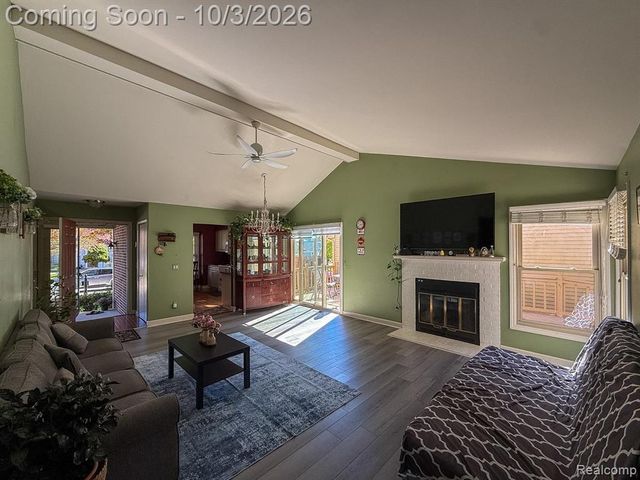1580 Colony Drive, Rochester Hills, MI 48307