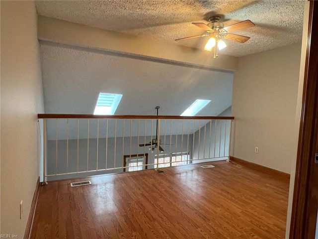 53 Treasure KY, Hampton, VA 23666