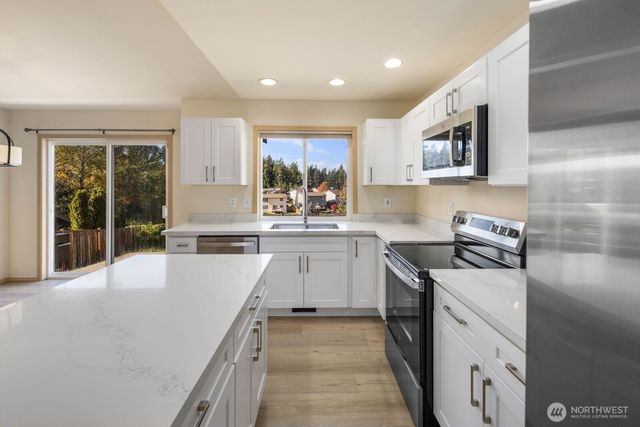 15920 42nd Avenue E, Tacoma, WA 98446