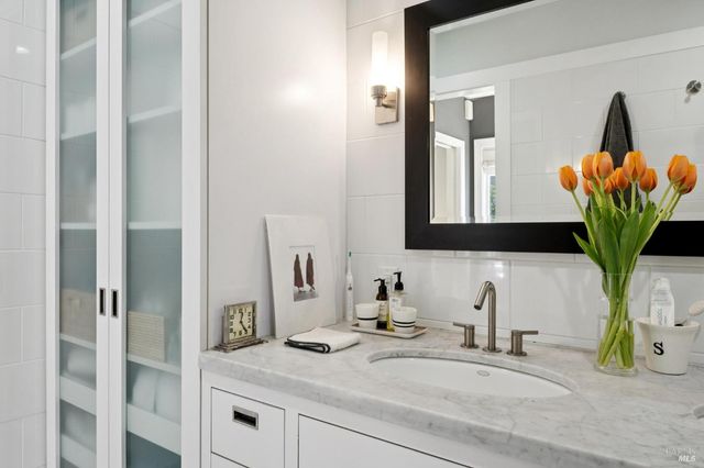 22 Clyde Ave, San Rafael, CA 94901