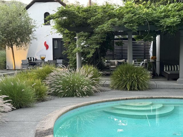 22 Clyde Ave, San Rafael, CA 94901