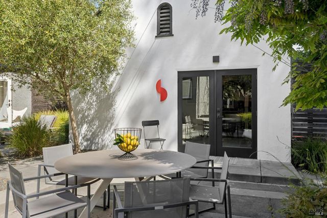 22 Clyde Ave, San Rafael, CA 94901