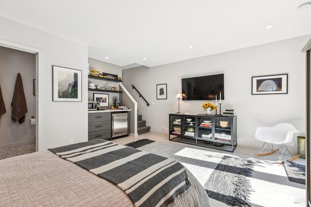 22 Clyde Ave, San Rafael, CA 94901