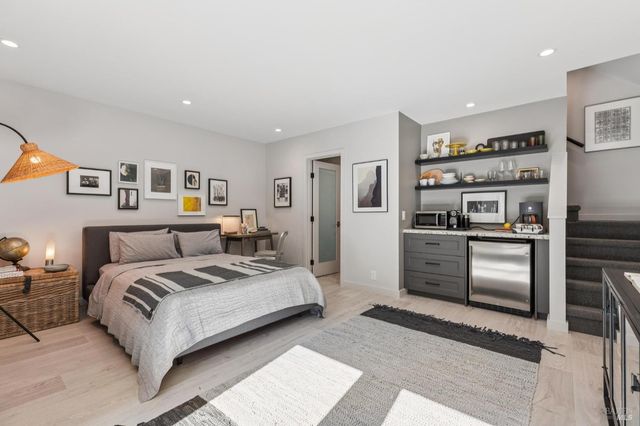 22 Clyde Ave, San Rafael, CA 94901