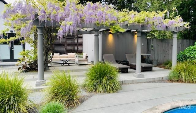 22 Clyde Ave, San Rafael, CA 94901