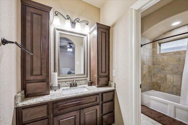9924 Easton Sky Lane, Cypress, TX 77433
