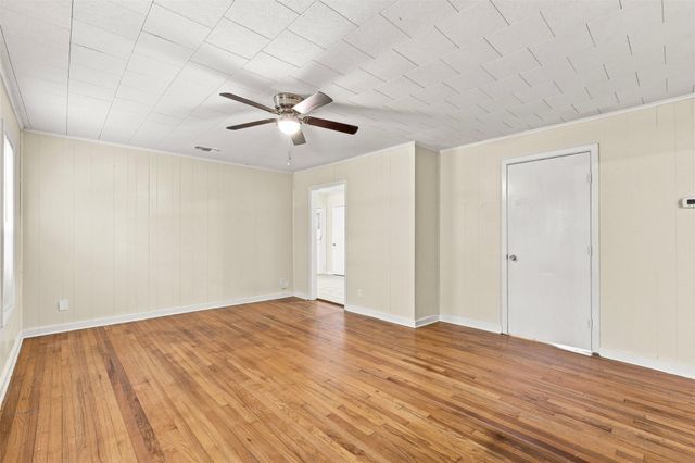 1914 Oaklawn Drive, La Marque, TX 77568
