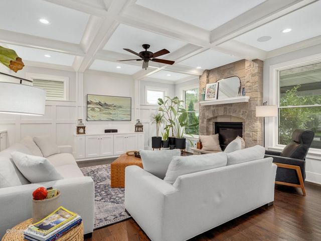 4517 Sherwood Avenue, Downers Grove, IL 60515